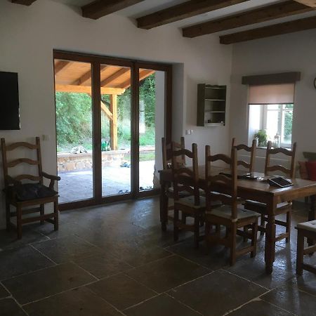 ZdarkyThe Retreat别墅 外观 照片